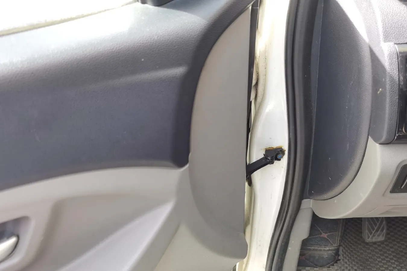 2014 BAIC WeiWang M20 1.5L 106HP L4 5MT,autocango,china used car exporter,china ev exporter,chinese used car exporter,chinese used ev exporter