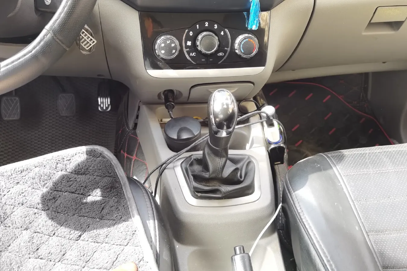 2014 BAIC WeiWang M20 1.5L 106HP L4 5MT,autocango,china used car exporter,china ev exporter,chinese used car exporter,chinese used ev exporter