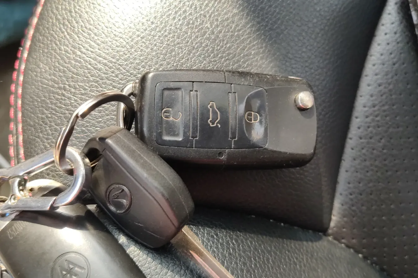 2012 Soueast V5 1.5L 120HP L4 5MT,autocango,china used car exporter,china ev exporter,chinese used car exporter,chinese used ev exporter