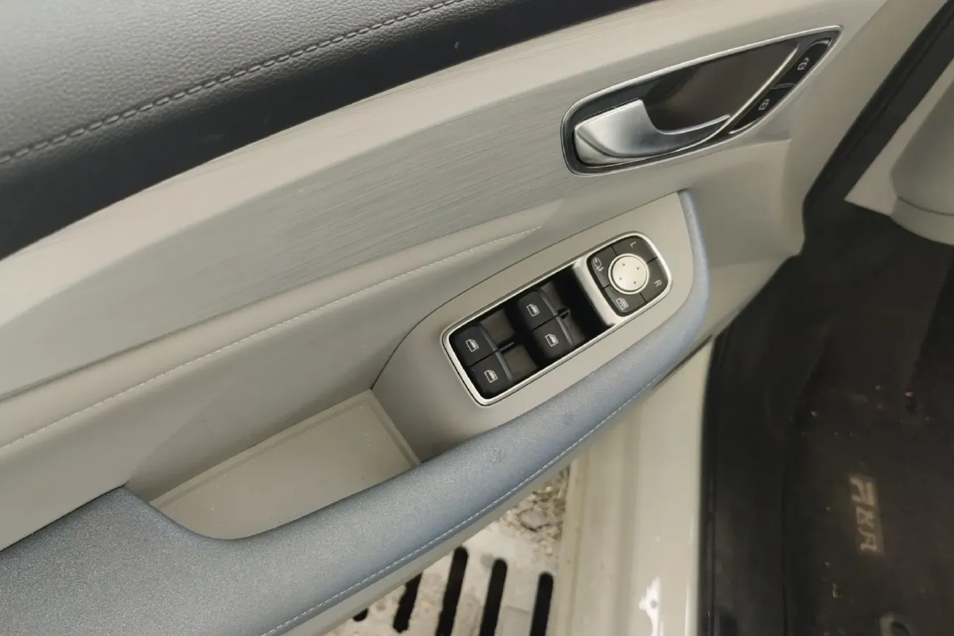 2021 Rising Auto ER6 BEV 69.9KWH,autocango,china used car exporter,china ev exporter,chinese used car exporter,chinese used ev exporter