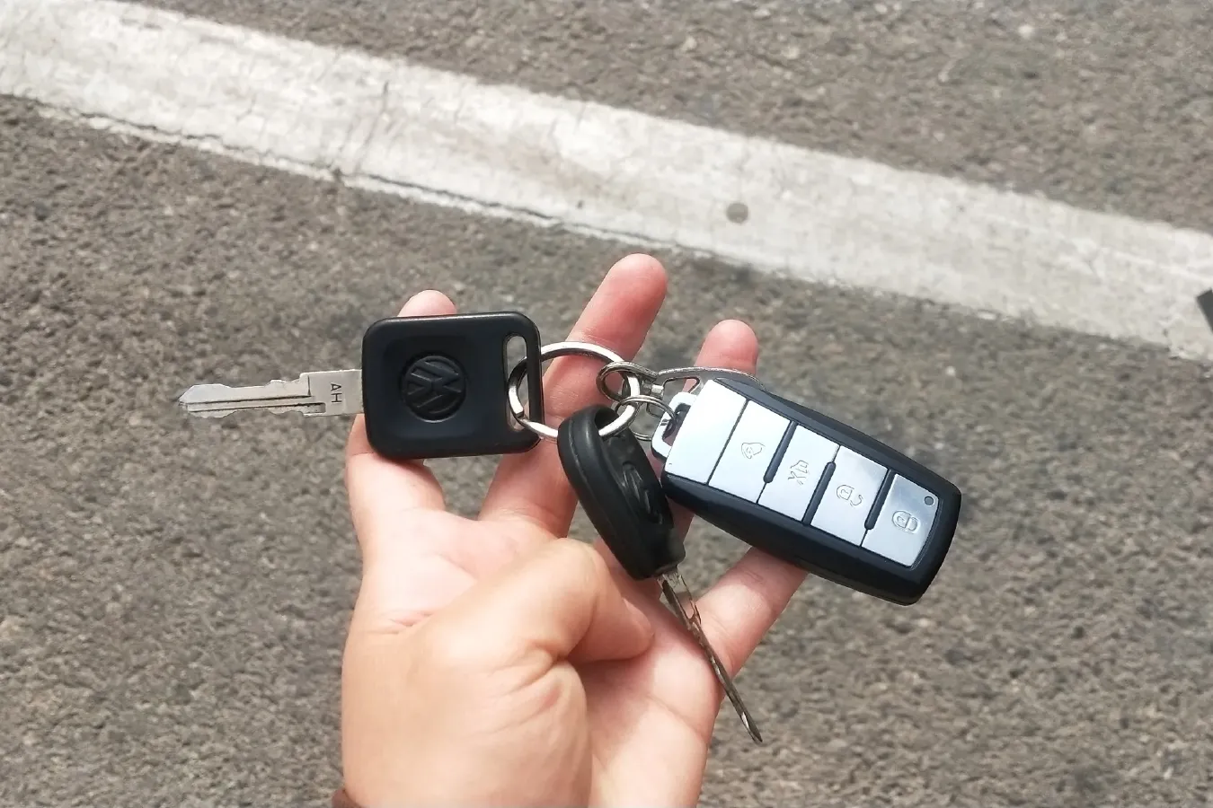 2007 Volkswagen Santana Classic 1.8L 95HP L4 5MT,autocango,china used car exporter,china ev exporter,chinese used car exporter,chinese used ev exporter