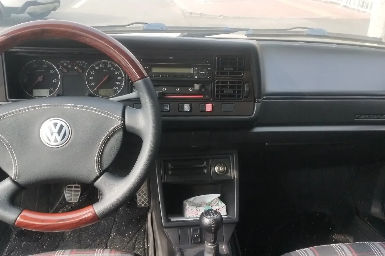 2007 Volkswagen Santana Classic 1.8L 95HP L4 5MT,autocango,china used car exporter,china ev exporter,chinese used car exporter,chinese used ev exporter