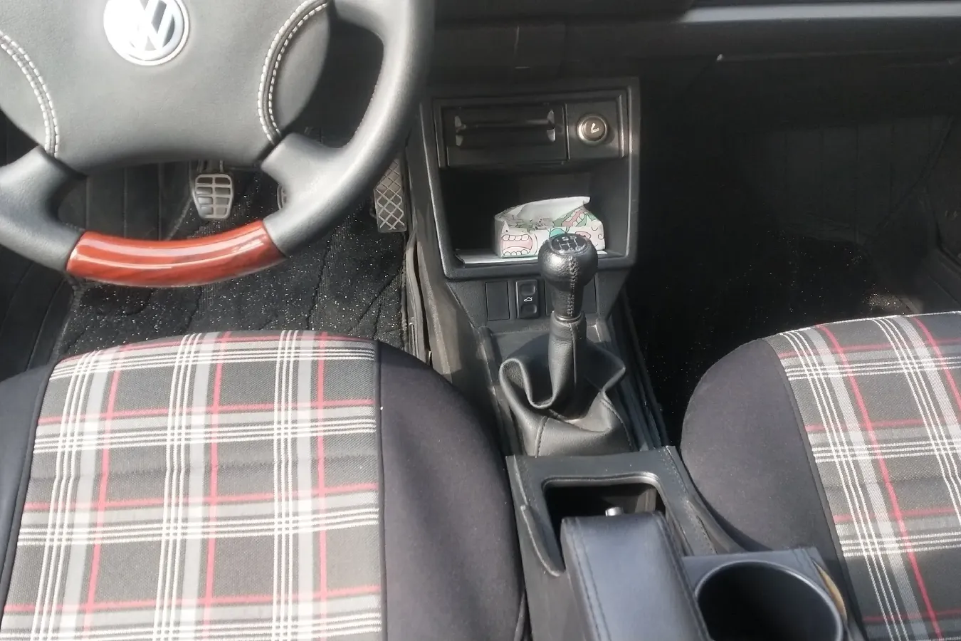 2007 Volkswagen Santana Classic 1.8L 95HP L4 5MT,autocango,china used car exporter,china ev exporter,chinese used car exporter,chinese used ev exporter