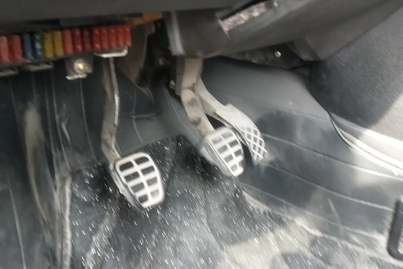 2007 Volkswagen Santana Classic 1.8L 95HP L4 5MT,autocango,china used car exporter,china ev exporter,chinese used car exporter,chinese used ev exporter