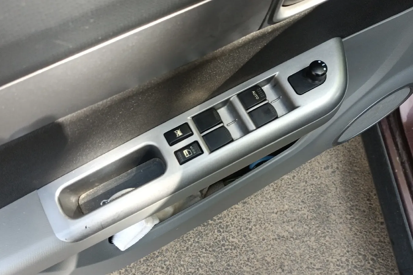 2011 Suzuki Swift 1.5L 103HP L4 4AT,autocango,china used car exporter,china ev exporter,chinese used car exporter,chinese used ev exporter