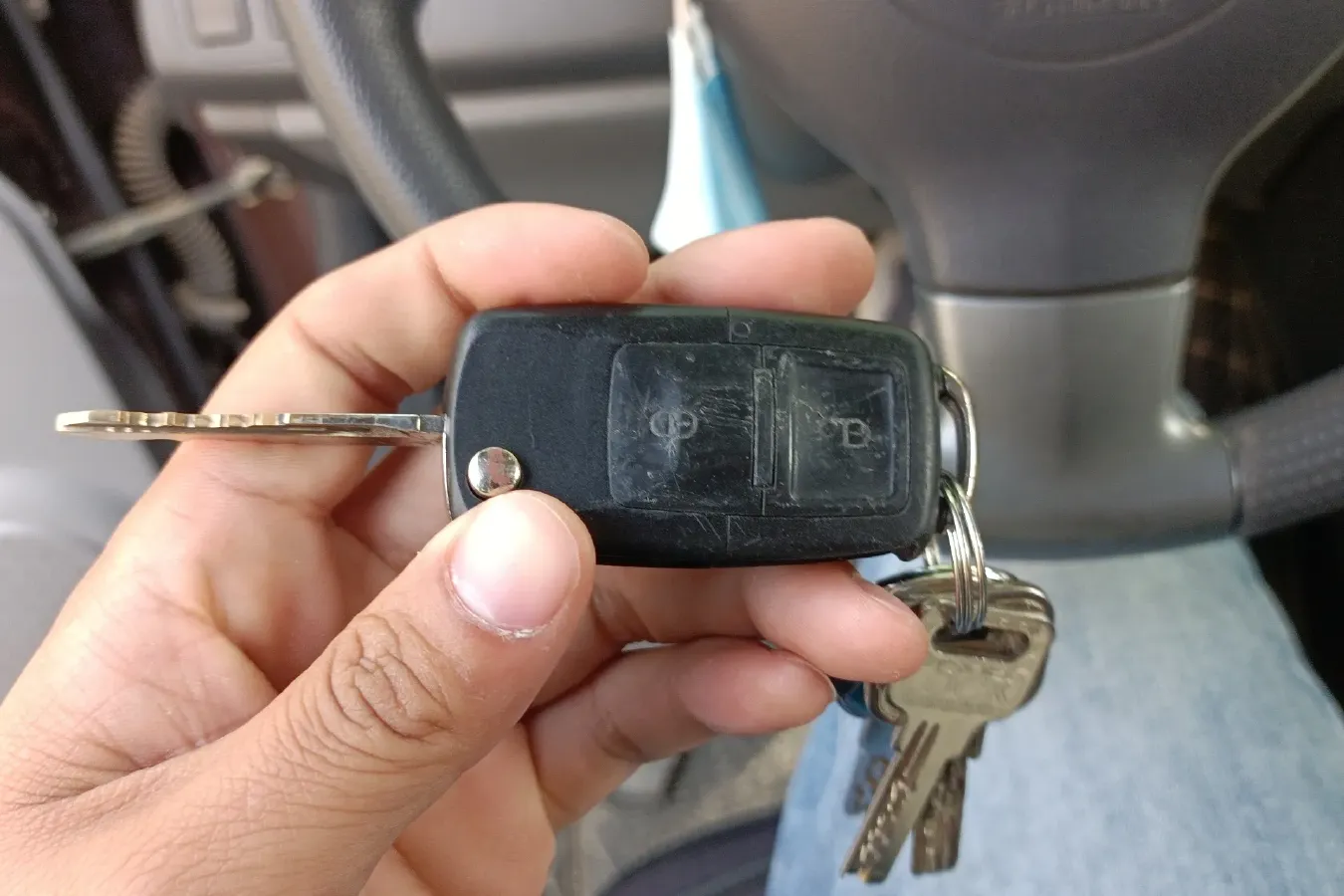 2011 Suzuki Swift 1.5L 103HP L4 4AT,autocango,china used car exporter,china ev exporter,chinese used car exporter,chinese used ev exporter