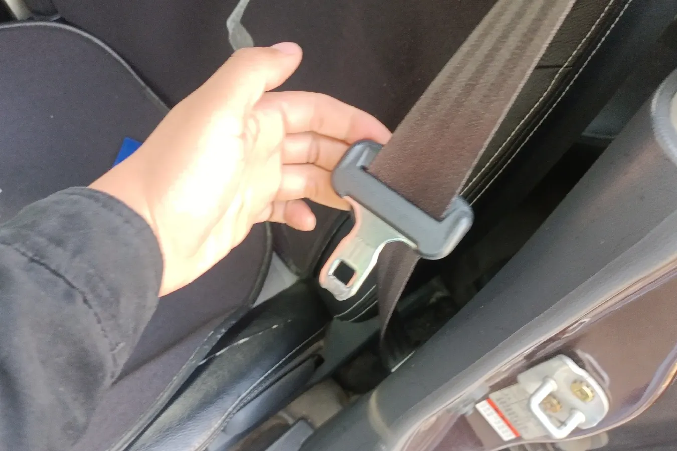 2011 Suzuki Swift 1.5L 103HP L4 4AT,autocango,china used car exporter,china ev exporter,chinese used car exporter,chinese used ev exporter