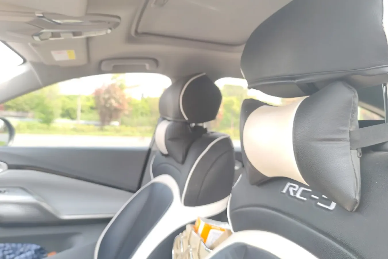 2020 BaoJun RC-5 1.5T 147HP L4 6MT,autocango,china used car exporter,china ev exporter,chinese used car exporter,chinese used ev exporter