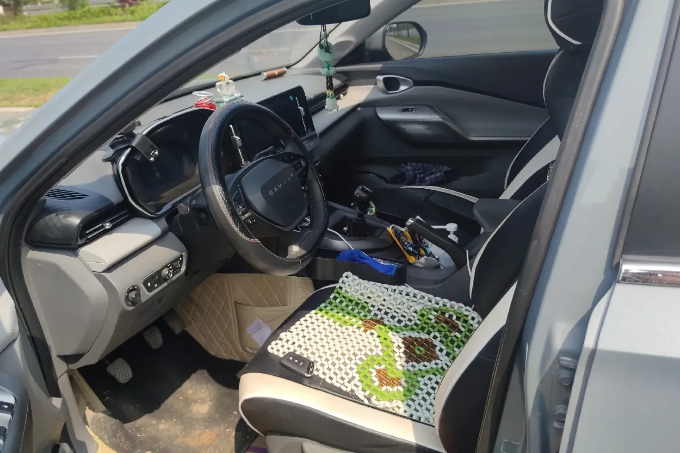 2020 BaoJun RC-5 1.5T 147HP L4 6MT,autocango,china used car exporter,china ev exporter,chinese used car exporter,chinese used ev exporter