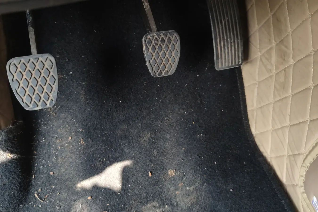 2020 BaoJun RC-5 1.5T 147HP L4 6MT,autocango,china used car exporter,china ev exporter,chinese used car exporter,chinese used ev exporter