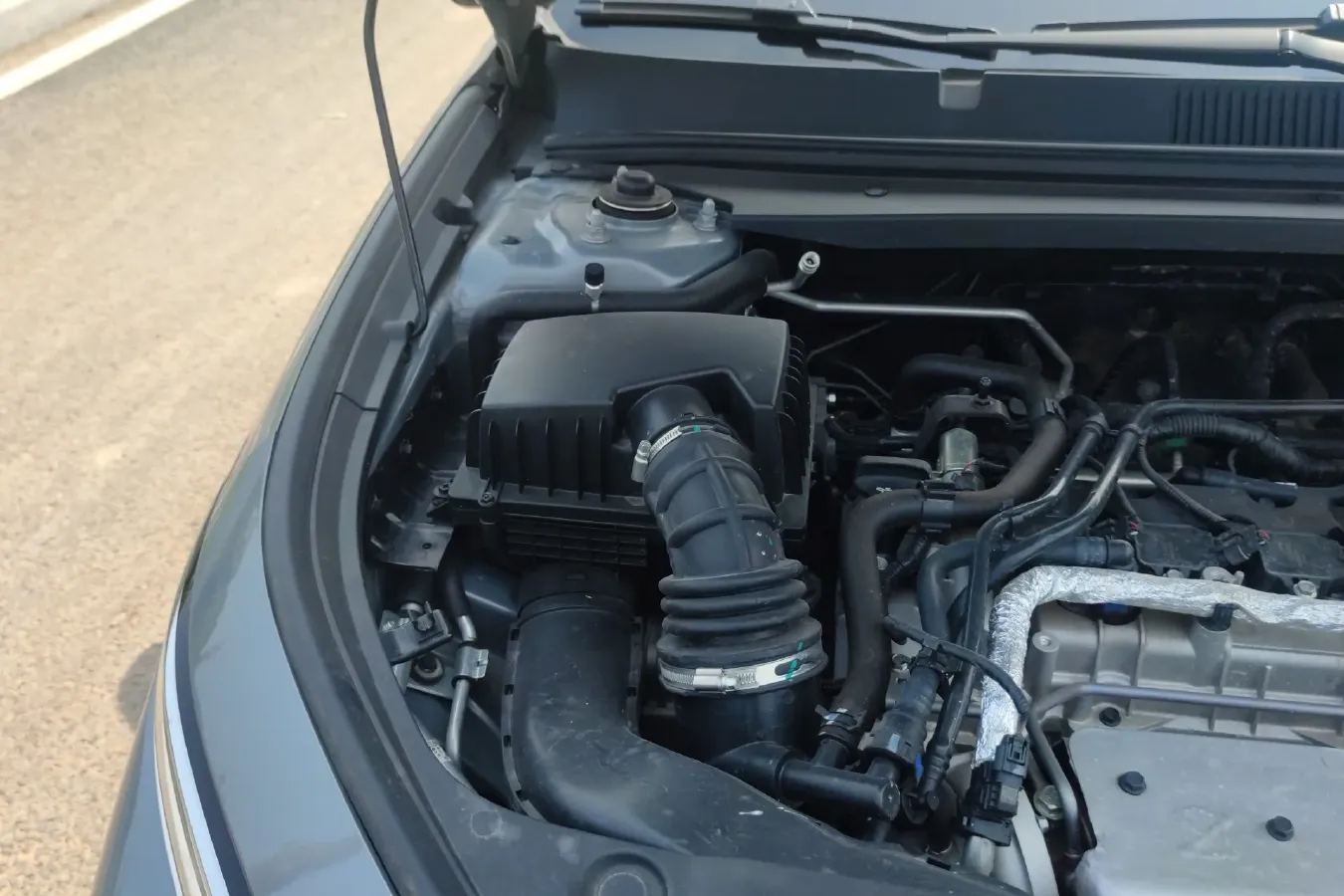 2020 BaoJun RC-5 1.5T 147HP L4 6MT,autocango,china used car exporter,china ev exporter,chinese used car exporter,chinese used ev exporter