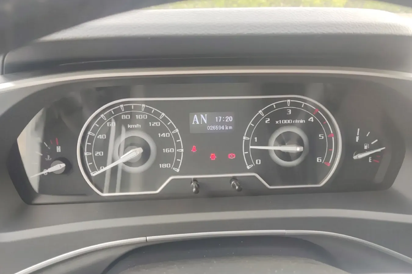 2021 MAXUS XinTu V80 2.0T 139HP L4 6AMT,autocango,china used car exporter,china ev exporter,chinese used car exporter,chinese used ev exporter