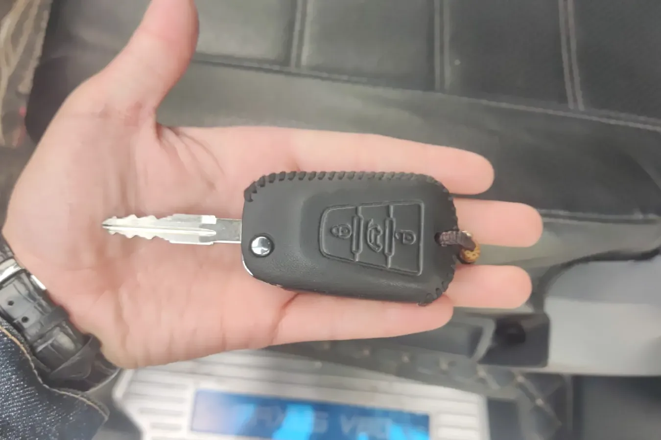 2021 MAXUS XinTu V80 2.0T 139HP L4 6AMT,autocango,china used car exporter,china ev exporter,chinese used car exporter,chinese used ev exporter