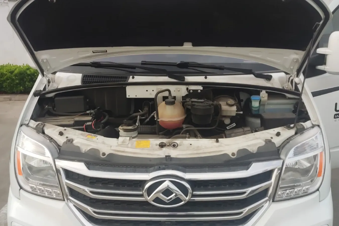 2021 MAXUS XinTu V80 2.0T 139HP L4 6AMT,autocango,china used car exporter,china ev exporter,chinese used car exporter,chinese used ev exporter