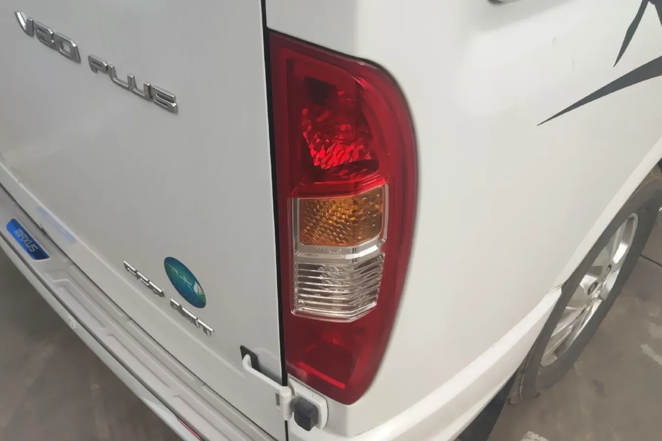 2021 MAXUS XinTu V80 2.0T 139HP L4 6AMT,autocango,china used car exporter,china ev exporter,chinese used car exporter,chinese used ev exporter