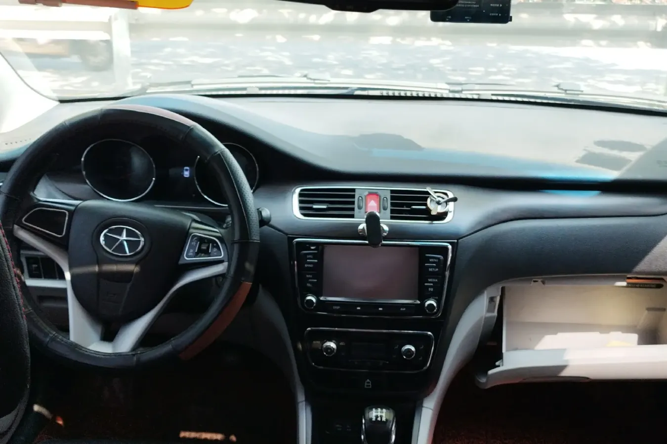 2014 JAC HeYue 1.5L 113HP L4 5MT,autocango,china used car exporter,china ev exporter,chinese used car exporter,chinese used ev exporter