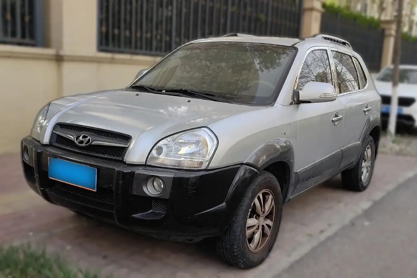 2009 Hyundai Tucson 2.0L 142HP L4 5MT