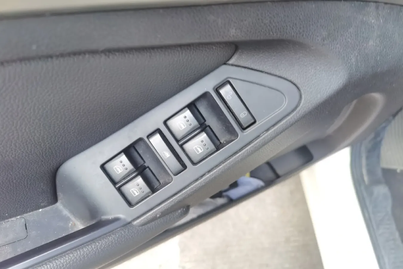 2015 BeiJing Auto Senova X65 2.0T 177HP L4 5MT,autocango,china used car exporter,china ev exporter,chinese used car exporter,chinese used ev exporter