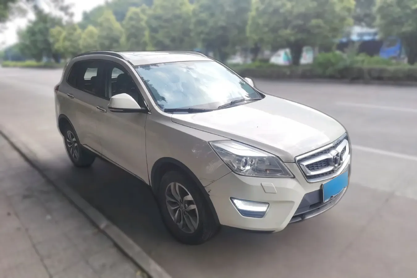 2015 BeiJing Auto Senova X65 2.0T 177HP L4 5MT,autocango,china used car exporter,china ev exporter,chinese used car exporter,chinese used ev exporter