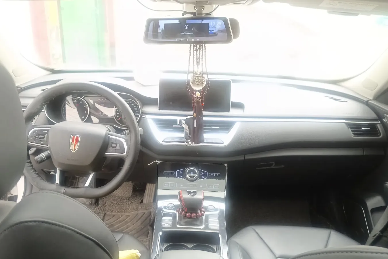 2020 HongQi H5 1.5T 169HP L4 7DCT,autocango,china used car exporter,china ev exporter,chinese used car exporter,chinese used ev exporter