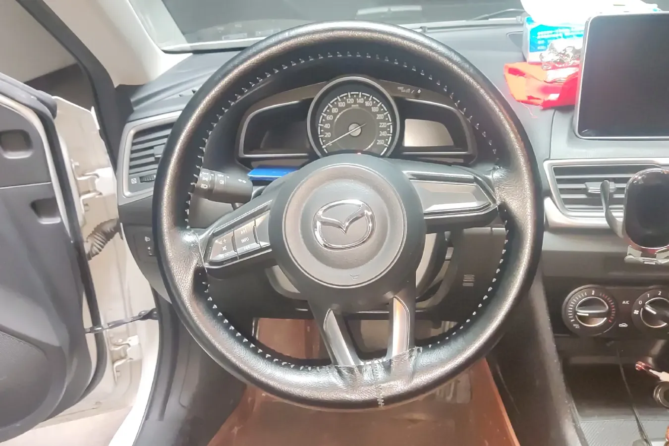 2017 Mazda 3 Axela 1.5L 117HP L4 6AT,autocango,china used car exporter,china ev exporter,chinese used car exporter,chinese used ev exporter