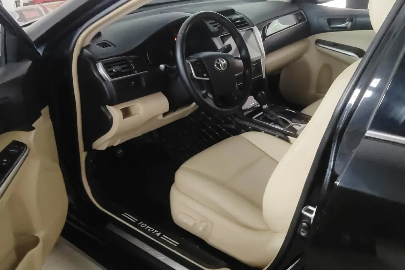 2016 Toyota Camry 2.0L 167HP L4 6AT,autocango,china used car exporter,china ev exporter,chinese used car exporter,chinese used ev exporter