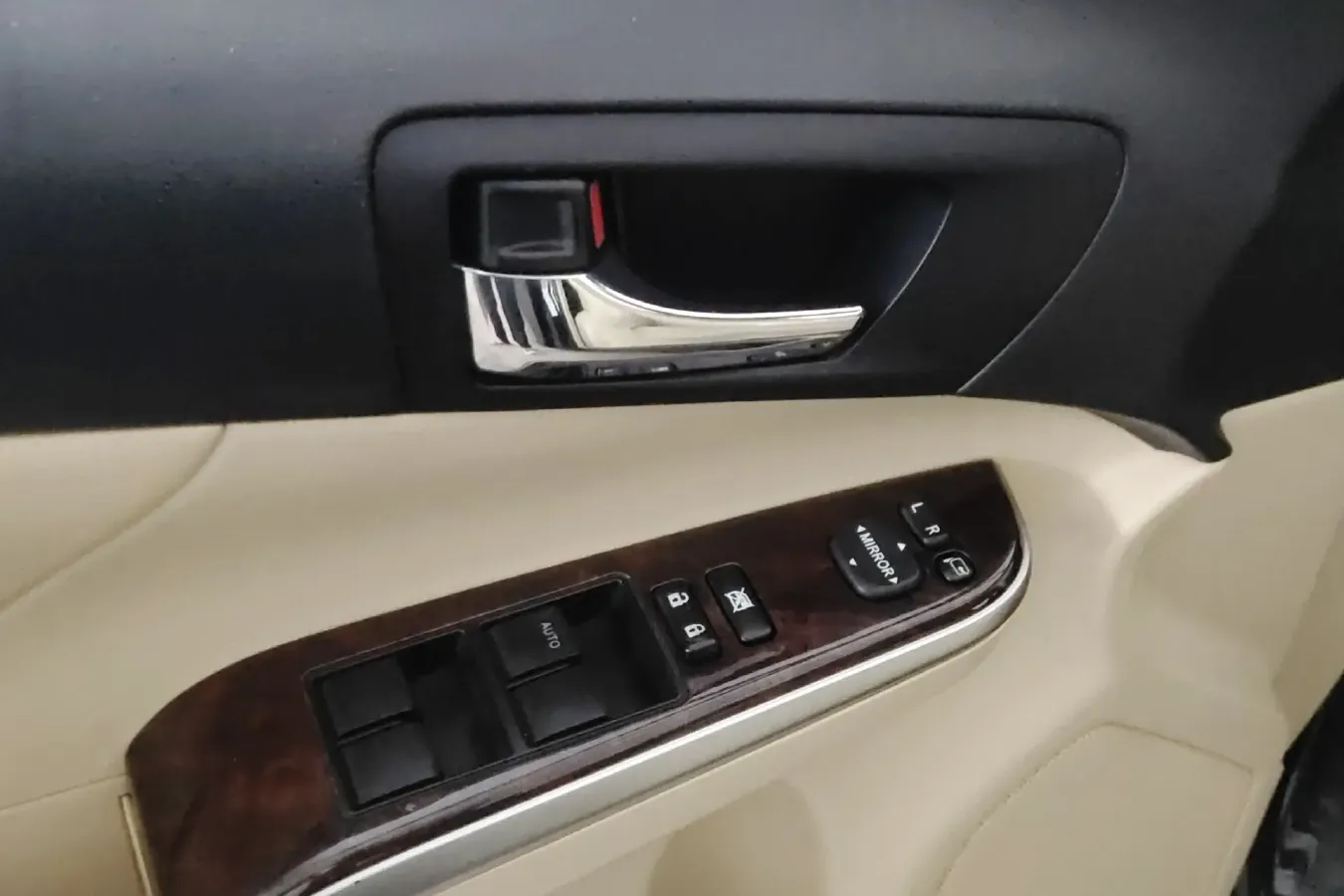 2016 Toyota Camry 2.0L 167HP L4 6AT,autocango,china used car exporter,china ev exporter,chinese used car exporter,chinese used ev exporter