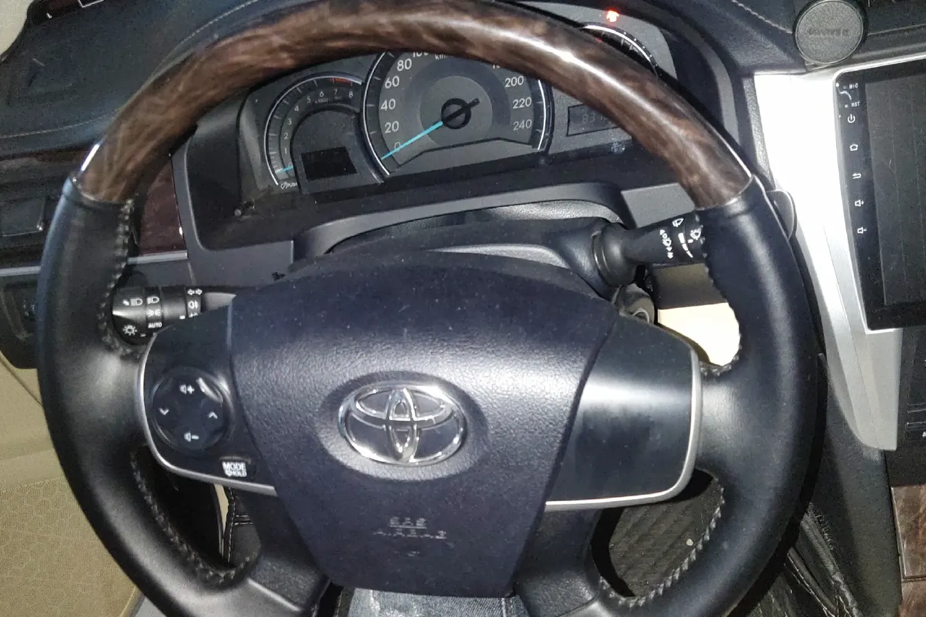 2016 Toyota Camry 2.0L 167HP L4 6AT,autocango,china used car exporter,china ev exporter,chinese used car exporter,chinese used ev exporter