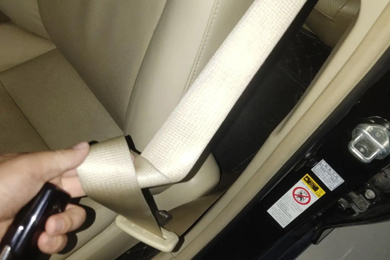 2016 Toyota Camry 2.0L 167HP L4 6AT,autocango,china used car exporter,china ev exporter,chinese used car exporter,chinese used ev exporter