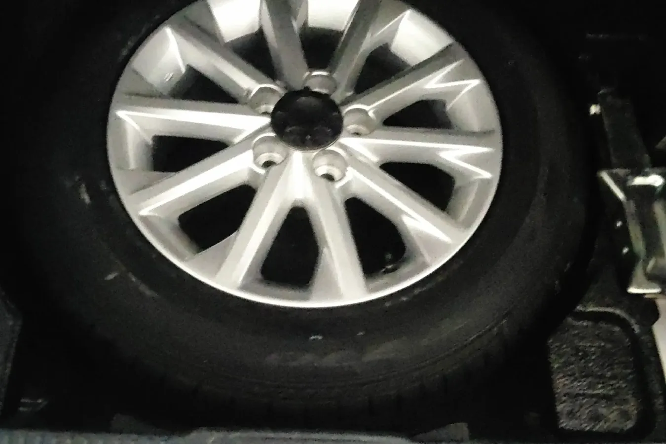 2016 Toyota Camry 2.0L 167HP L4 6AT,autocango,china used car exporter,china ev exporter,chinese used car exporter,chinese used ev exporter