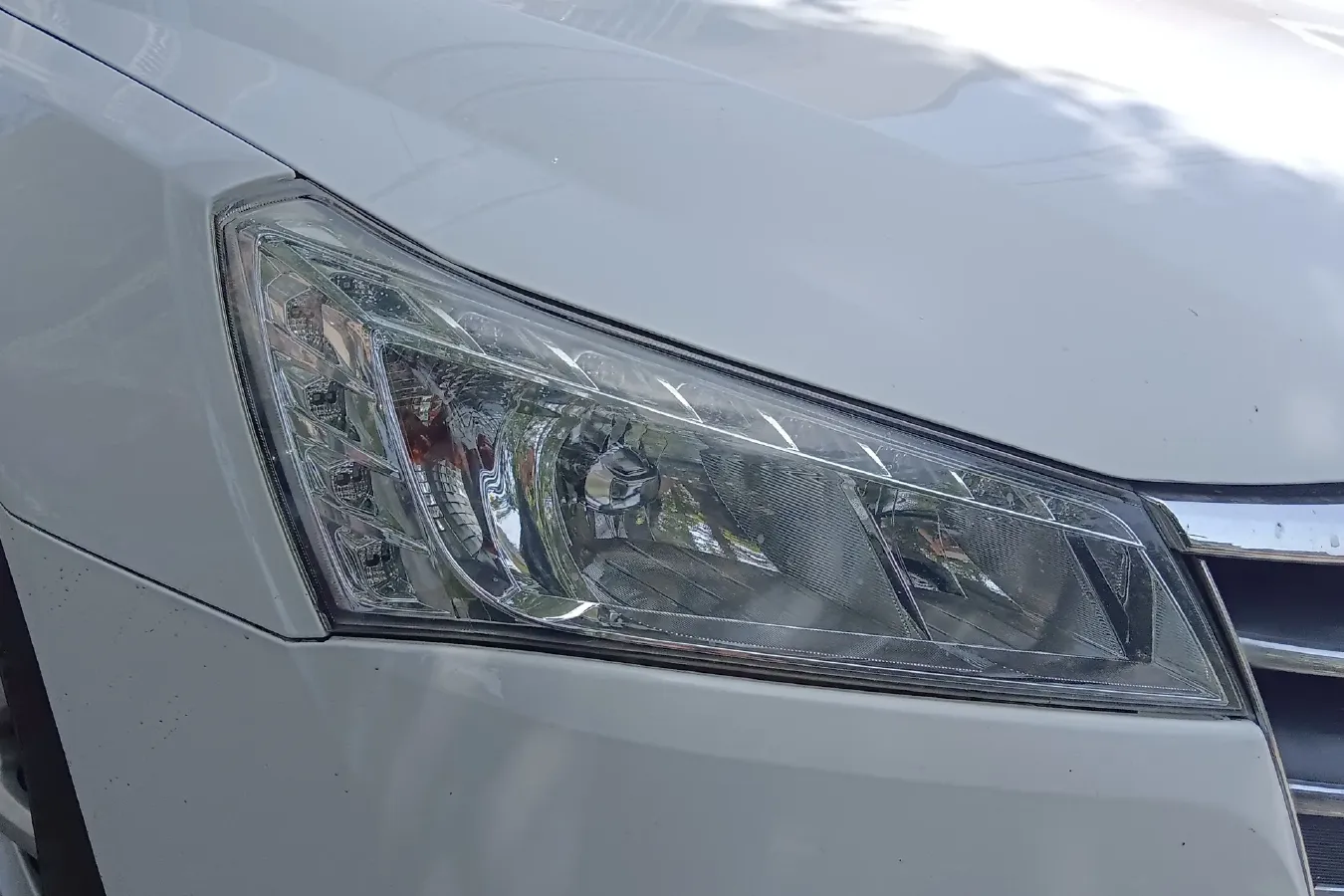 2013 Luxgen 5 1.8T 154HP L4 5AT,autocango,china used car exporter,china ev exporter,chinese used car exporter,chinese used ev exporter