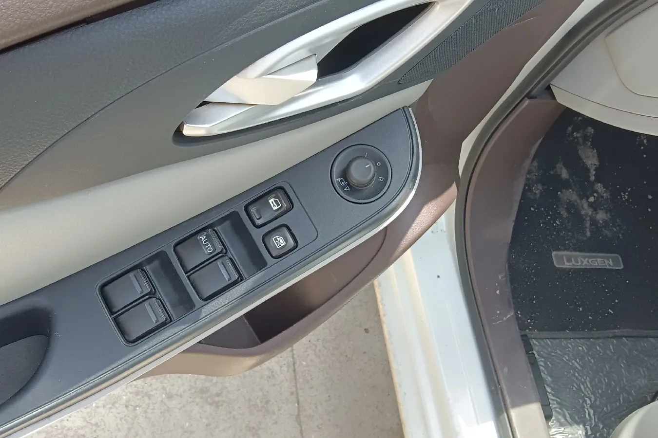 2013 Luxgen 5 1.8T 154HP L4 5AT,autocango,china used car exporter,china ev exporter,chinese used car exporter,chinese used ev exporter