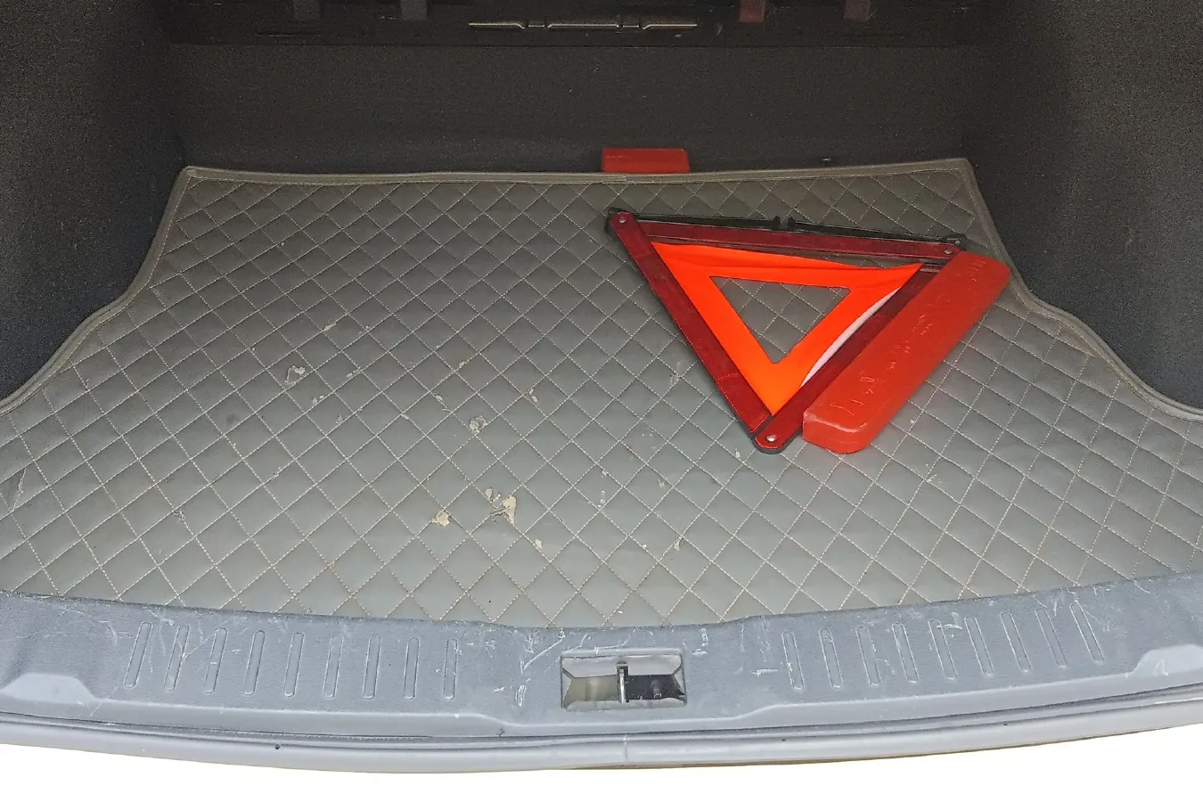 2013 Luxgen 5 1.8T 154HP L4 5AT,autocango,china used car exporter,china ev exporter,chinese used car exporter,chinese used ev exporter