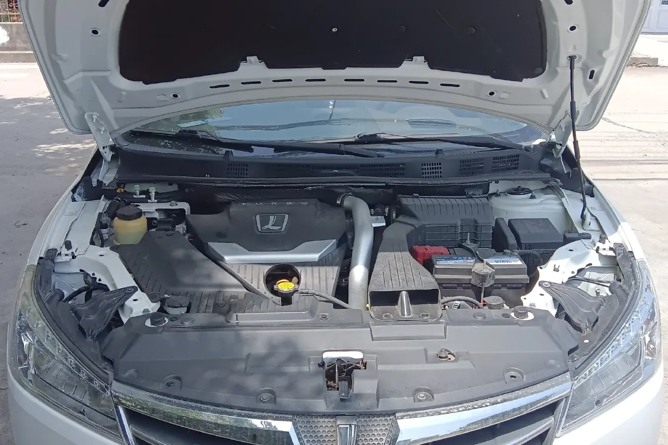 2013 Luxgen 5 1.8T 154HP L4 5AT,autocango,china used car exporter,china ev exporter,chinese used car exporter,chinese used ev exporter