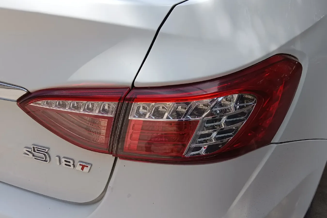 2013 Luxgen 5 1.8T 154HP L4 5AT,autocango,china used car exporter,china ev exporter,chinese used car exporter,chinese used ev exporter