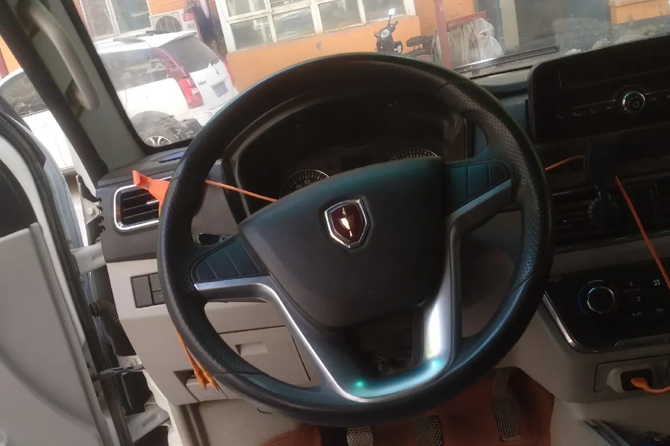 2021 JinBei New Sea Lion S 1.5L 102HP L4 5MT,autocango,china used car exporter,china ev exporter,chinese used car exporter,chinese used ev exporter