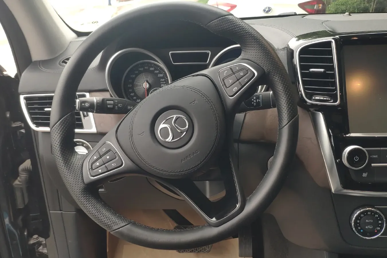 2021 BeiJing BJ90 3.0T 333HP V6 9AT,autocango,china used car exporter,china ev exporter,chinese used car exporter,chinese used ev exporter