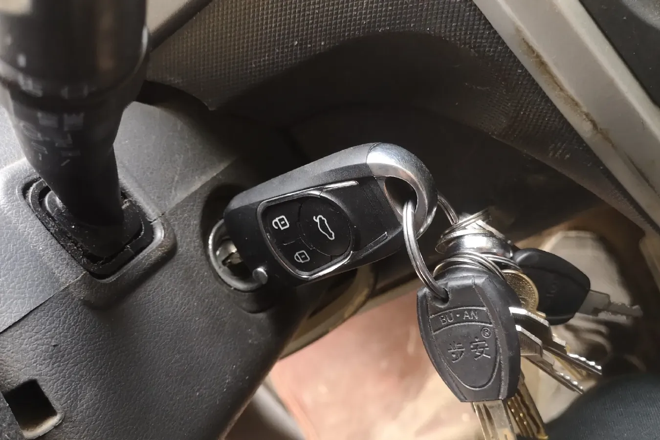 2013 Suzuki Wagon R X5 1.4L 97HP L4 5MT,autocango,china used car exporter,china ev exporter,chinese used car exporter,chinese used ev exporter