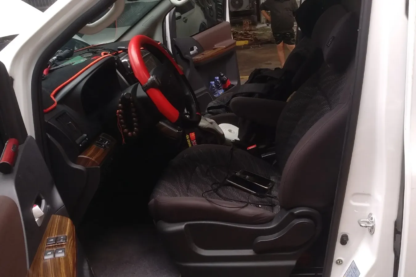 2021 DongFeng Forthing LingZhi Plus 2.0L 133HP L4 6MT,autocango,china used car exporter,china ev exporter,chinese used car exporter,chinese used ev exporter