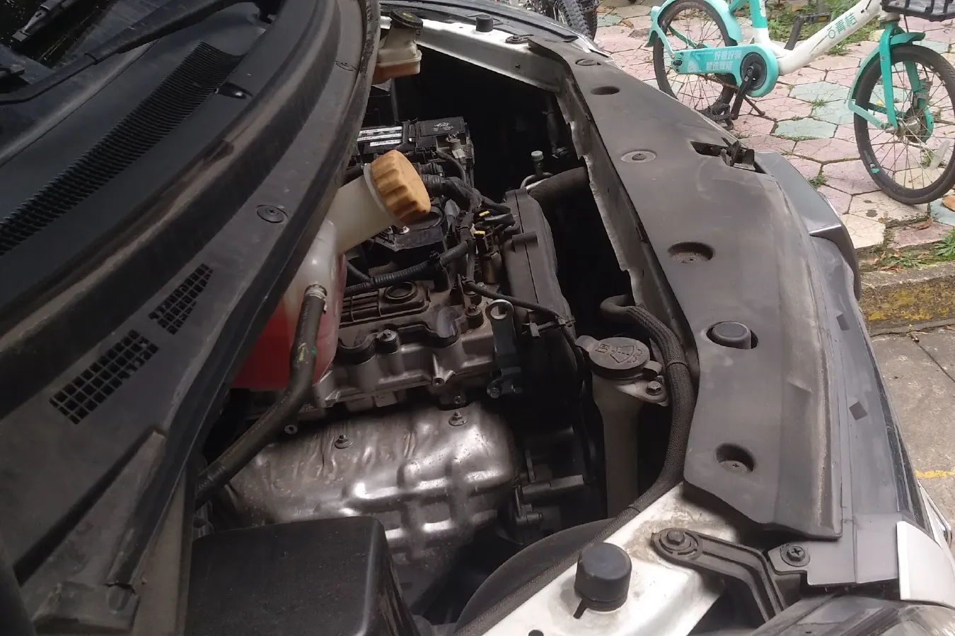 2021 DongFeng Forthing LingZhi Plus 2.0L 133HP L4 6MT,autocango,china used car exporter,china ev exporter,chinese used car exporter,chinese used ev exporter