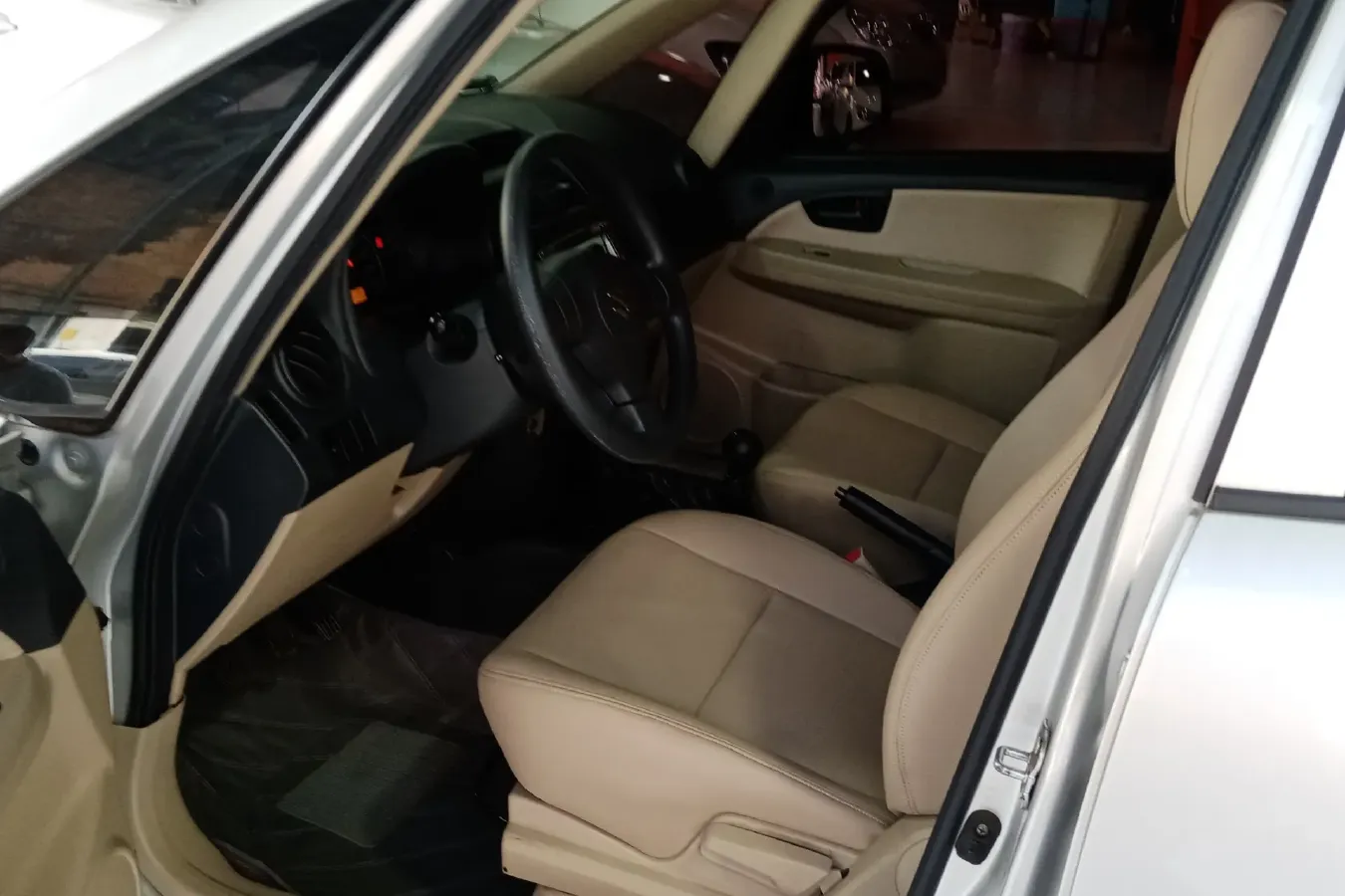 2012 Suzuki SX4 ShangYue 1.6L 109HP L4 5MT,autocango,china used car exporter,china ev exporter,chinese used car exporter,chinese used ev exporter