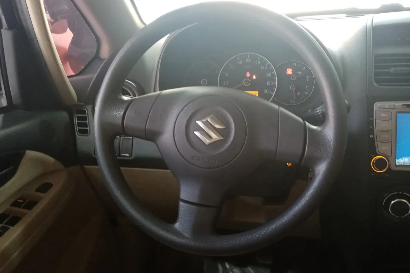 2012 Suzuki SX4 ShangYue 1.6L 109HP L4 5MT,autocango,china used car exporter,china ev exporter,chinese used car exporter,chinese used ev exporter