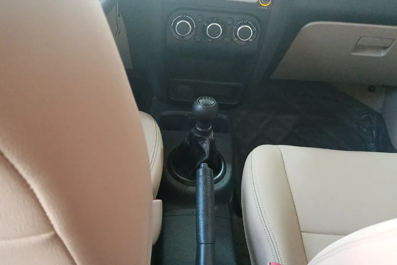 2012 Suzuki SX4 ShangYue 1.6L 109HP L4 5MT,autocango,china used car exporter,china ev exporter,chinese used car exporter,chinese used ev exporter