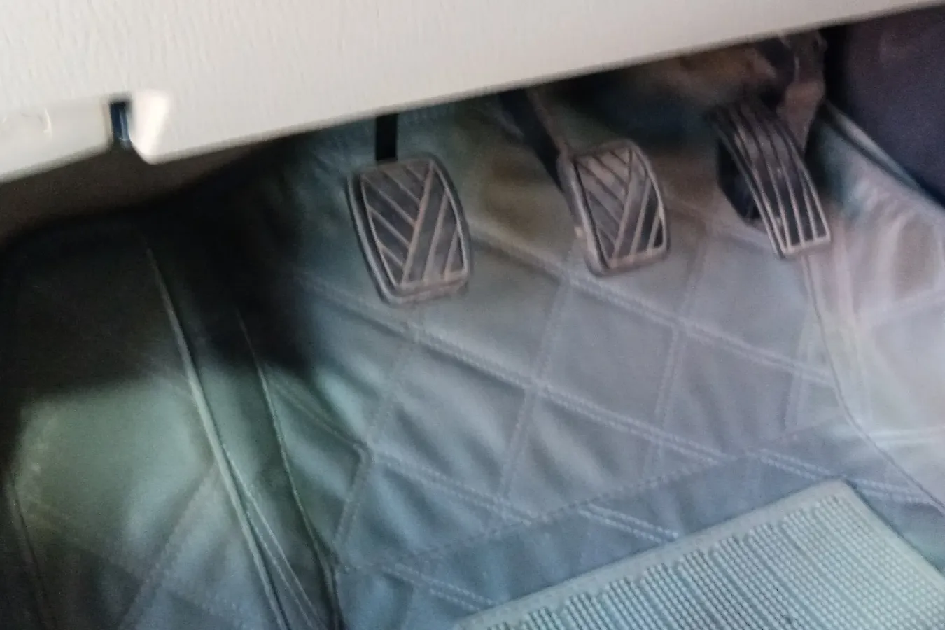 2012 Suzuki SX4 ShangYue 1.6L 109HP L4 5MT,autocango,china used car exporter,china ev exporter,chinese used car exporter,chinese used ev exporter