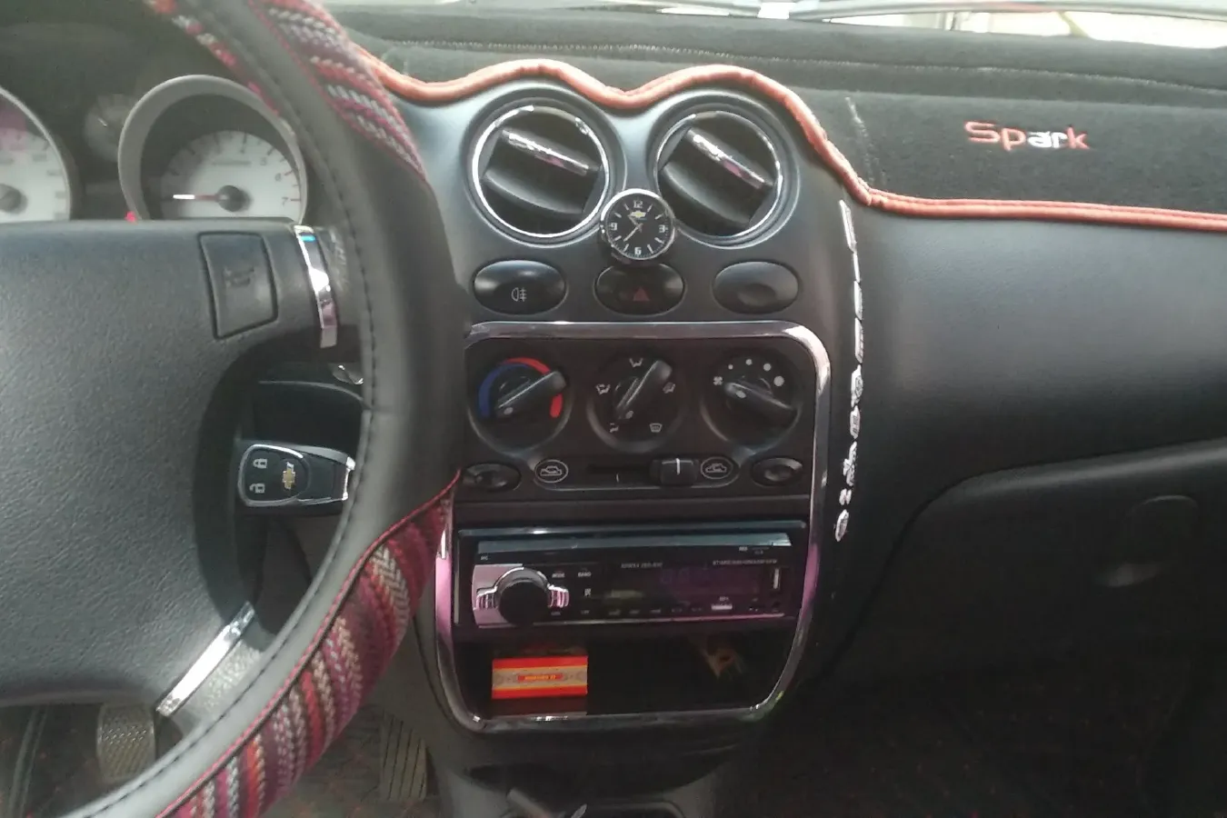 2010 BaoJun LeChi 1.2L 86HP L4 5MT,autocango,china used car exporter,china ev exporter,chinese used car exporter,chinese used ev exporter