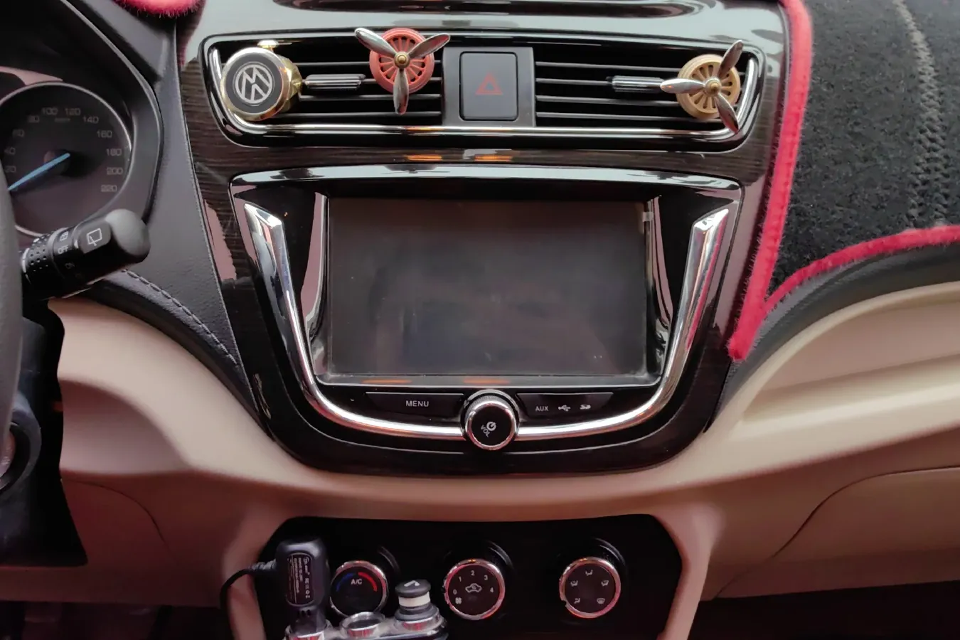 2016 Enranger 727 1.5L 112HP L4 5MT,autocango,china used car exporter,china ev exporter,chinese used car exporter,chinese used ev exporter