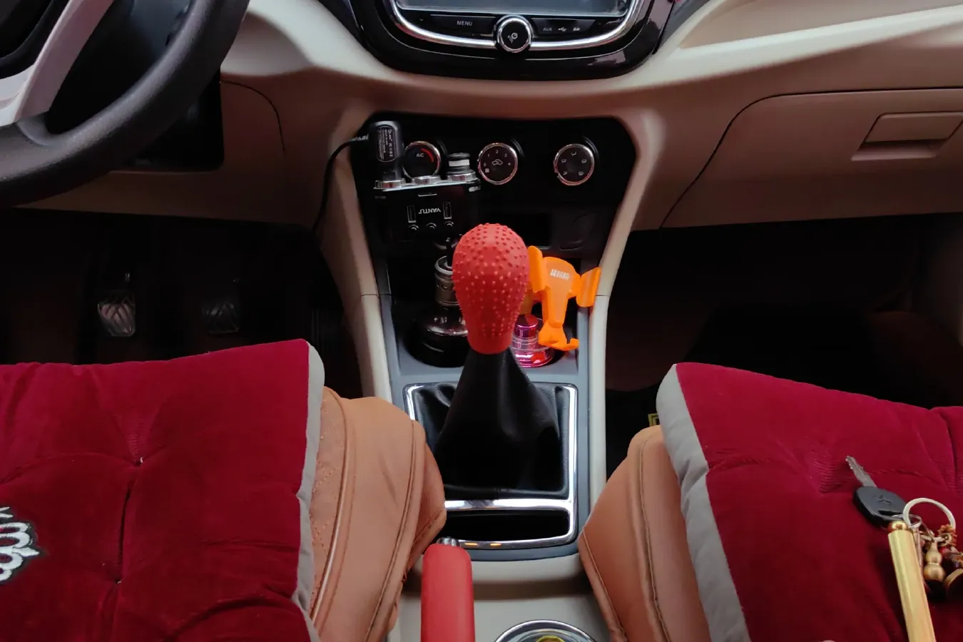 2016 Enranger 727 1.5L 112HP L4 5MT,autocango,china used car exporter,china ev exporter,chinese used car exporter,chinese used ev exporter