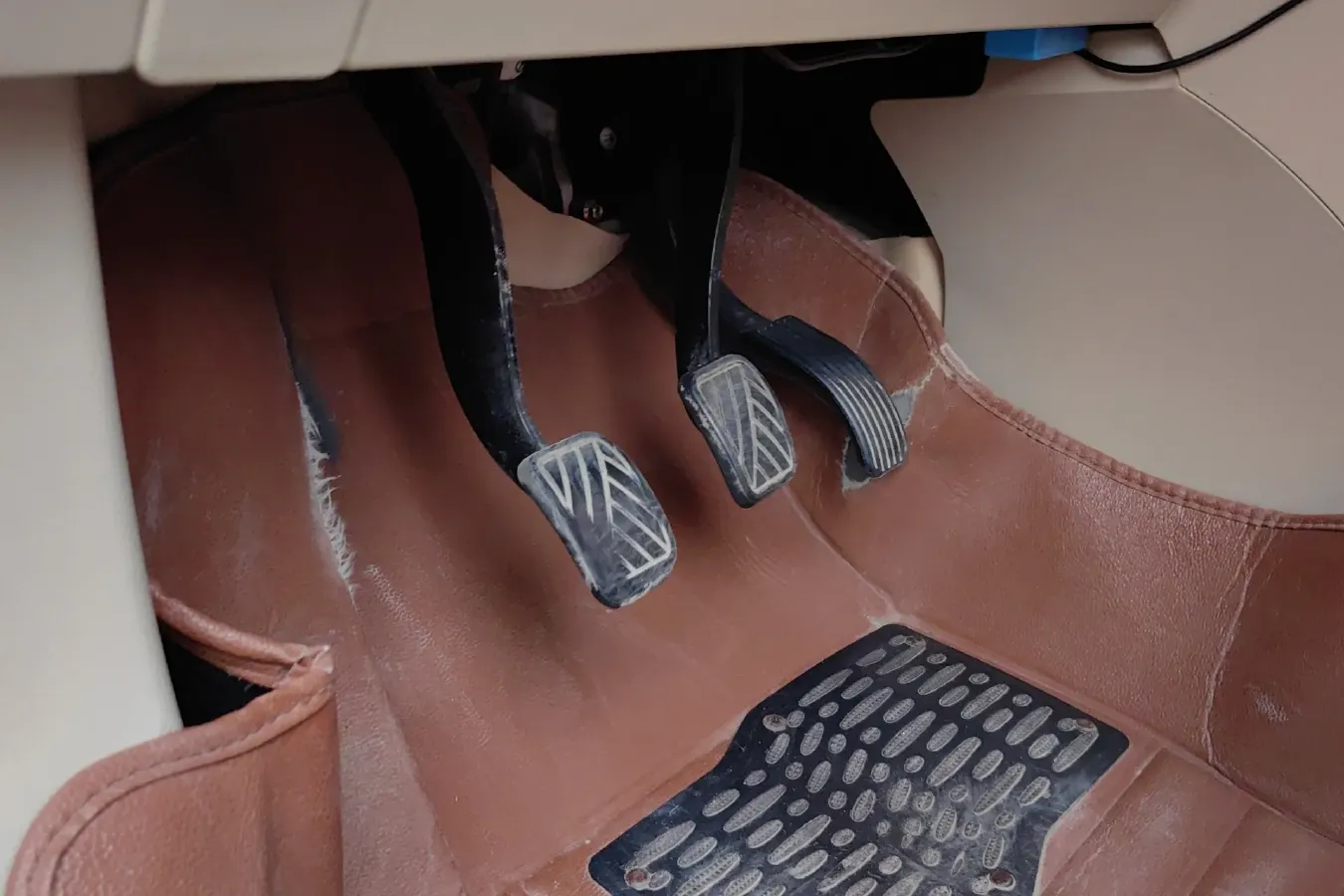 2016 Enranger 727 1.5L 112HP L4 5MT,autocango,china used car exporter,china ev exporter,chinese used car exporter,chinese used ev exporter