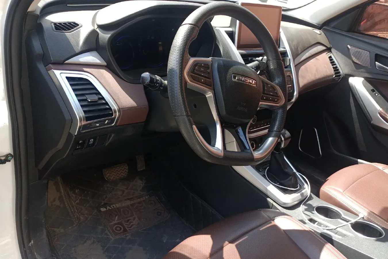 2017 BiSu T3 1.3T 133HP L4 CVT,autocango,china used car exporter,china ev exporter,chinese used car exporter,chinese used ev exporter