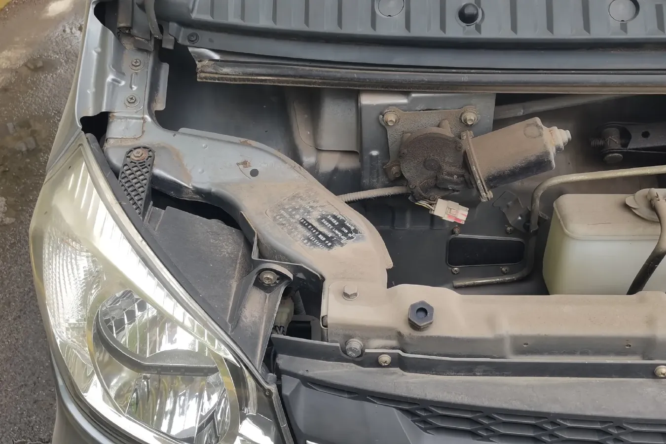 2014 NLM Motor QiTeng M70 1.2L 91HP L4 5MT,autocango,china used car exporter,china ev exporter,chinese used car exporter,chinese used ev exporter